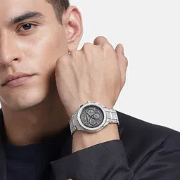 Michael Kors Men Accelerator 2 Dial & Stainless Steel Straps Analogue Watch MK9189I image 4