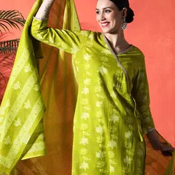Sangria Floral Printed Angrakha V-Neck Pure Cotton Straight Kurta & Trousers With Dupatta-picture-23