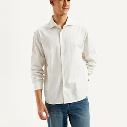 Levis Pure Cotton Slim Fit Grid Tattersall Checked Textured Casual Shirt-picture-31