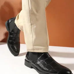 Carlton London Men Textured Slip-On Round Toe Chelsea Boots-picture-15