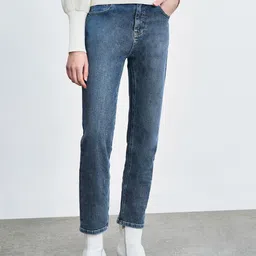 Urban Revivo Women Straight Fit High-Rise Stretchable Jeans-picture-24