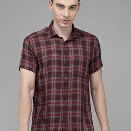 Voi Jeans Men Maroon Standard Slim Fit Tartan Checks Casual Shirt-image-43