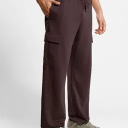 NOBERO Men Onyx Oversized Relaxed Fit Mid-Rise Joggers With Utility Box Pockets image 3