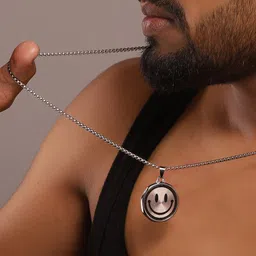 The Roadster Lifestyle Co. Silver Plated Smiley Face pendant & chain-picture-38