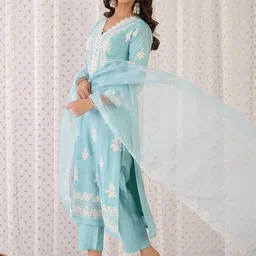 Indo Era Floral Embroidered V-Neck Sequinned Straight Kurta With Trousers & Dupatta image 4