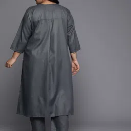 Varanga Plus Size Regular Kurta with Trousers image 2