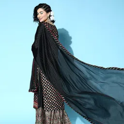 Kvsfab Women Ethnic Motifs Viscose Rayon Print Parade Kurta Set image 5