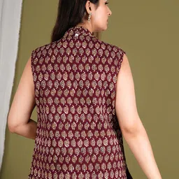 Vasjac Floral Printed Mandarin Collar Sleeveless Reversible Quilted Jacket image 3