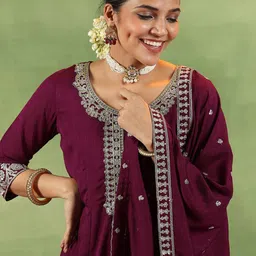 Libas Floral Embroidered Zari Anarkali Kurta With Trousers & Dupatta image 4