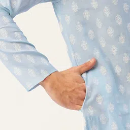 Jompers Men Blue & White Ethnic Motifs Print Regular Kurta with Churidar image 4