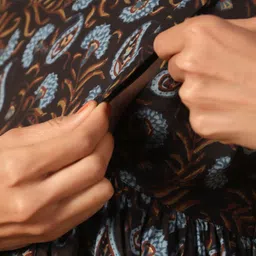 CRAFIQA Women Floral Printed Maternity Anarkali Pure Cotton Kurta image 3