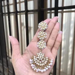 Brado Jewellery Gold-Plated Artificial Stones Studded & Beaded Maang Tikka image 4