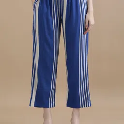 BLACK & BLAH BLAH Women Relaxed Fit Stripes Printed Liva Kurta Set image 3