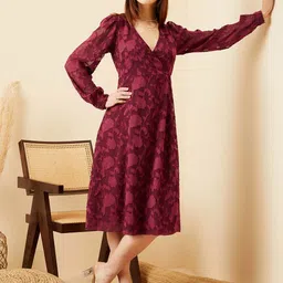 Berrylush Maroon Bishop Sleeve Layered Jacquard Midi Dress-image-25