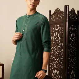 House of Pataudi Pure Cotton Yoke Design Embroidered Jashn Kurta With Trousers-picture-3