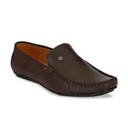 Guava Men Brown Loafers-image-18
