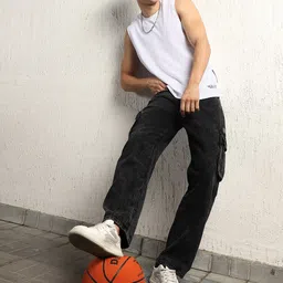 Hubberholme Men Relaxed Fit Clean Look Cotton Jeans image 2