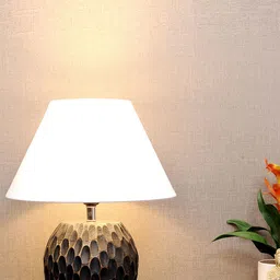 THE LIGHT STORE Black & White Solid Contemporary Table Lamp with Shade-picture-10