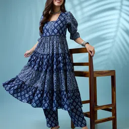 Globus Square Neck Puff Sleeves Ethnic Print Tiered A-Line Kurta With Straight Pants Set-picture-12