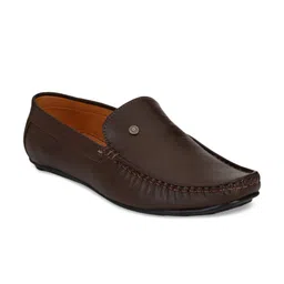 Guava Men Brown Solid Loafers-picture-16