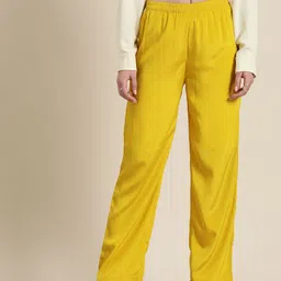 Qurvii Desi Women Sheen Slip-On Trousers-image-14