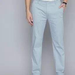 Levis Men Tapered Fit Trousers-image-34