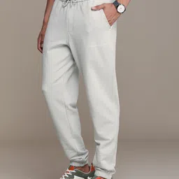 Calvin Klein Jeans Men Brand Logo Embroidered Mid-Rise Regular Joggers-picture-39