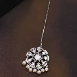 Voylla Women Oxidised Silver-Plated & White Pearl Beaded Maang Tikka-image-7