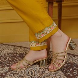 Shezone Women Western - Embellished Block Sandals-picture-34