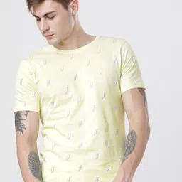 HIGHLANDER Men Yellow Printed Slim Fit Round Neck T-shirt-picture-35
