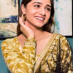 Bindigasm's Advi Velvet Saree Blouse-picture-32