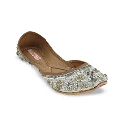 Fulkari Women Silver-Toned Embellished Leather Mojaris-picture-34