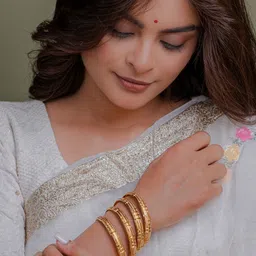 Zeraki Jewels Radhika Set Of 4 Gold-Plated Bangles-picture-22