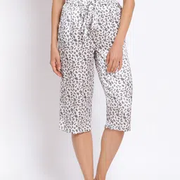 Oxolloxo Women White Printed Lounge Capris-image-92