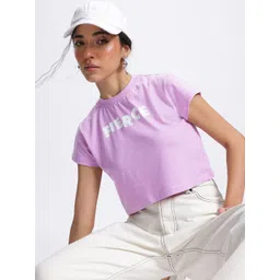 glitchez Minimalist Typo Print Crop T-shirt image 1