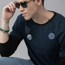 Roadster Men Teal Blue Solid Round Neck T-shirt With Applique Detail-picture-25