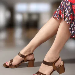 ICONICS Women Block Heels Sandals-picture-5