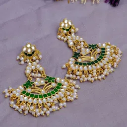 Crunchy Fashion Women Gold-Toned & White Kundan Chandelier Style Drop Earrings-picture-26