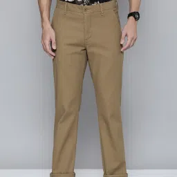 levi's Men's Brown Slim Fit Chinos image 4