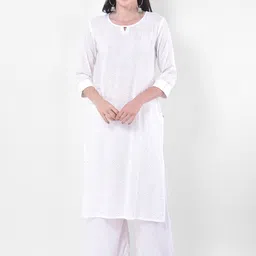 Span Women White Keyhole Neck Flared Sleeves Chikankari Kurta-picture-15