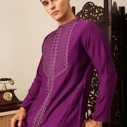 House of Pataudi Floral Embroidered Straight Jashn Kurta-picture-19