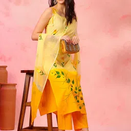 EthniFlair Floral Printed Pure Cotton Kurta With Pyjamas & Dupatta-image-11