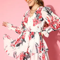 Berrylush Women Classic White Floral Tiered Dress image 1