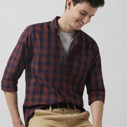 Peter England Casuals Men Slim Fit Spread Collar Gingham Checked Cotton Casual Shirt-picture-38