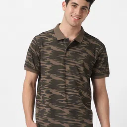 Urbano Fashion Men Olive Green Camouflage Printed Pure Cotton Polo Collar Pure Cotton T-shirt-image-7