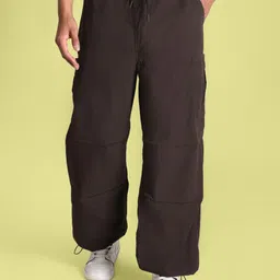 Bene Kleed Men Solid Classic Loose Fit Cargos Trousers-picture-29