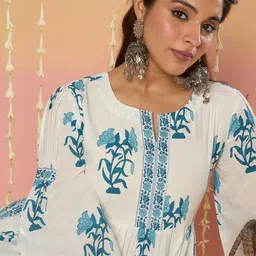 Indo Era Women Floral Printed Regular Pure Cotton Kurta with Palazzos-picture-33