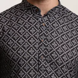 SOJANYA Men Black & Grey Ethnic Motifs Printed Cotton Kurta image 3