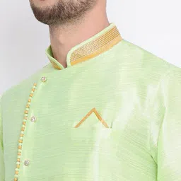 here&now x sanwara Sanwara Men Green Solid Straight Kurta image 3