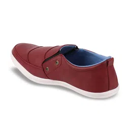FAUSTO Men Red Slip-On Lightweight Sneakers image 2